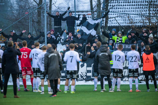 Örebros spelare tackar fansen