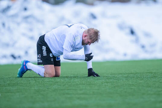 Örebros Karl Holmberg deppar