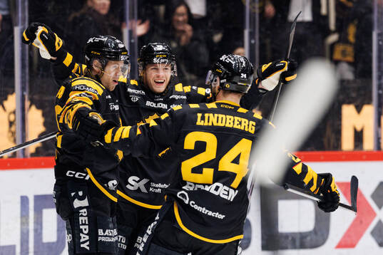 Skellefteås Mikkel Aagaard jublar