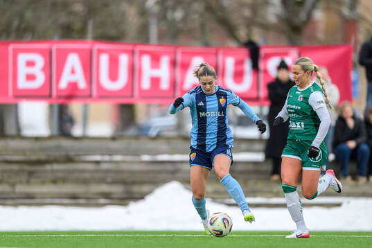 Djurgårdens Johanna Renmark och Alingsås Agnes Inedahl