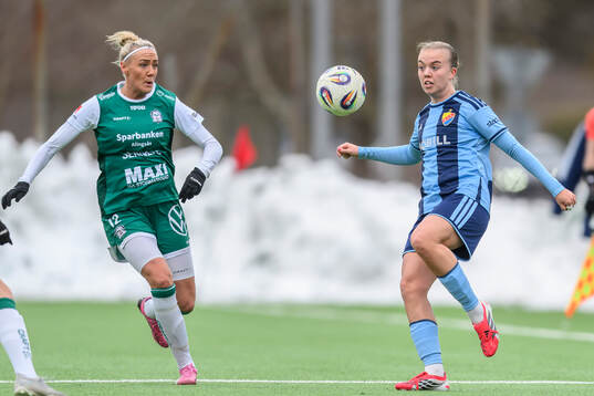 Alingsås Maja Ragnewall och Djurgårdens Elin Westlund