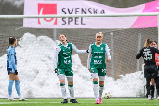 Alingsås Ella Björkman och Alingsås Maja Ragnewall deppar