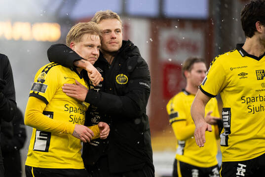 Elfsborgs Altti Hellemaa och Frederik Ihler jublar