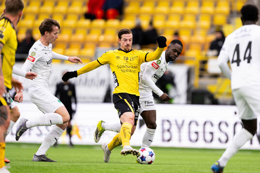 Elfsborgs Simon Olsson och Helsingborgs Adam Akimey