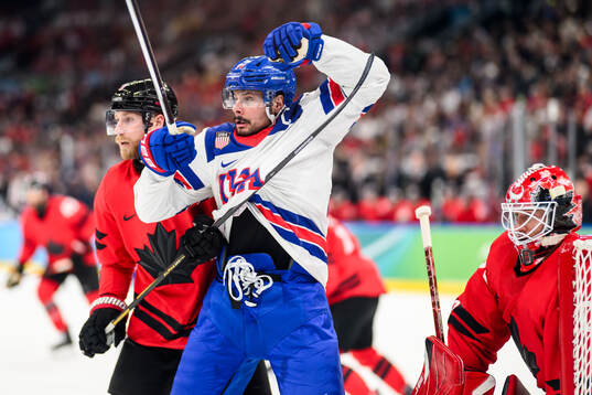 Sam Bennett of Canada and Auston Matthews of USA in the