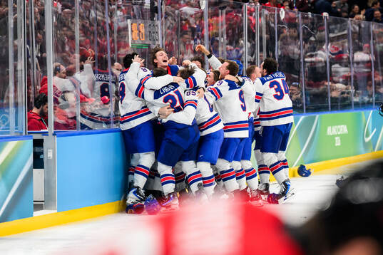 Players of USA celebrate