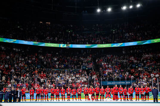 Players of Canada looks dejected