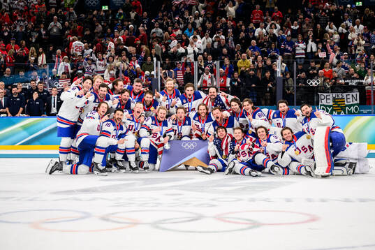 Players of USA celebrate
