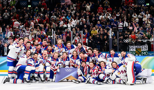 Players of USA celebrate