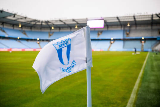 Hörnflaggan med Malmö FFs emblem