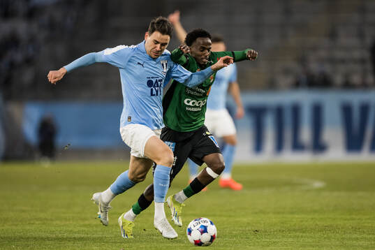 Malmö FFs Yanis Karabelyov och Varbergs Nuurdin Ali Mohudin