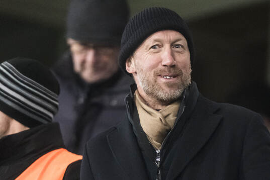 Sveriges förbundskapten Graham Potter på läktaren