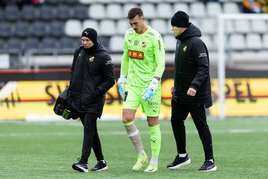 Häckens målvakt Andreas Linde tvingas byta