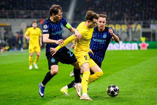 Håkon Evjen of Bodø/Glimt and Nicolò Barella of Inter