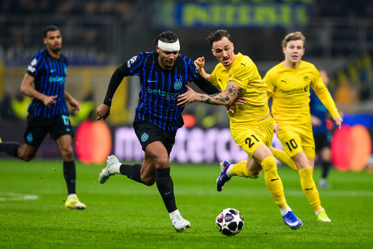 Manuel Akanji of Inter and Andreas Helmersen of Bodø/Glimt