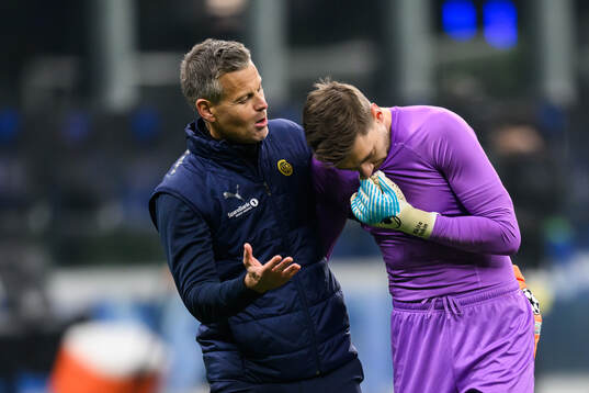 Goalkeeper Nikita Haikin and Head coach Kjetil Knutsen of