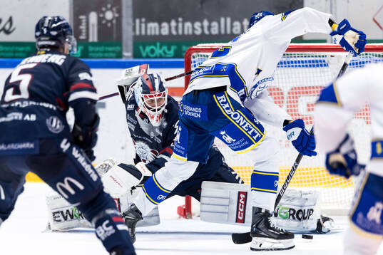 Leksands Lukas Vejdemo gör 0-1 på Linköpings målvakt
