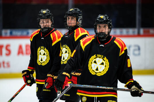 Brynäs Anna Brenkle, Wilma Wäng-Germundsson och Emma