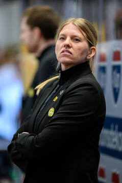 Brynäs assisterande tränare Josefine Jakobsen