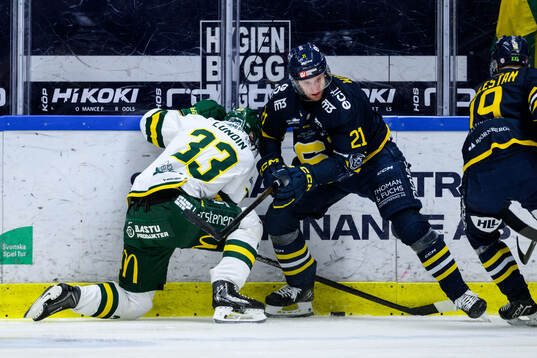 Björklövens Albin Lundin och Södertäljes Filip Windlert