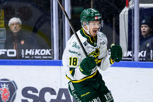 Björklövens Axel Ottosson jublar