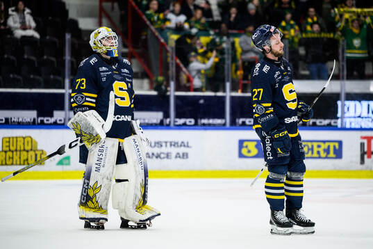Södertäljes målvakt Love Härenstam och Daniel Norbe