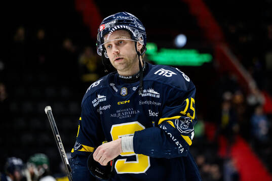 Södertäljes Albin Carlson deppar
