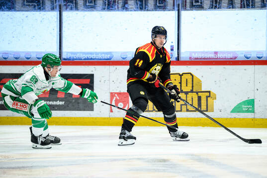 Rögles Karson Kuhlman och Brynäs Robert Hägg
