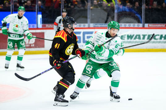 Brynäs Greg Scott och Rögles Leon Bristedt