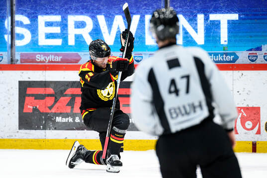 Brynäs Johannes Kinnvall jublar