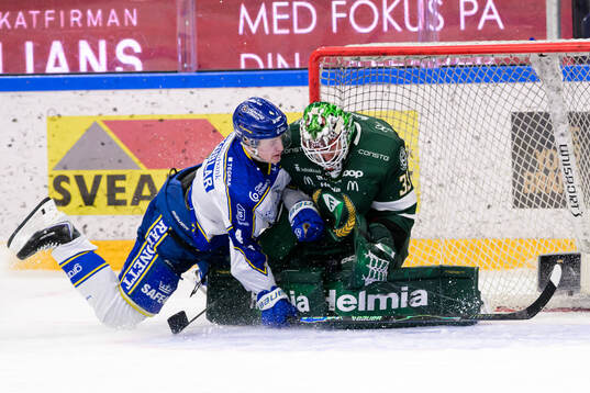 Leksands Tinus Luc Koblar och Färjestads målvakt Emil
