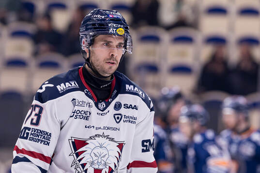 Linköpings Nicholas Shore deppar