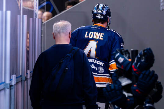 Växjös Keegan Lowe kliver av