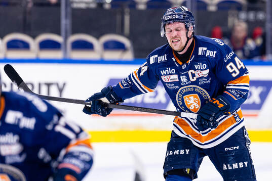 Växjös Joel Persson har ont