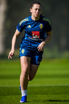 Cornelia Kapocs of the Swedish women's national football