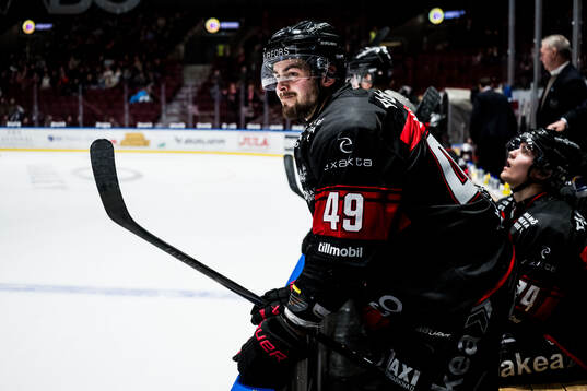 Malmö Redhawks Seth Barton deppar