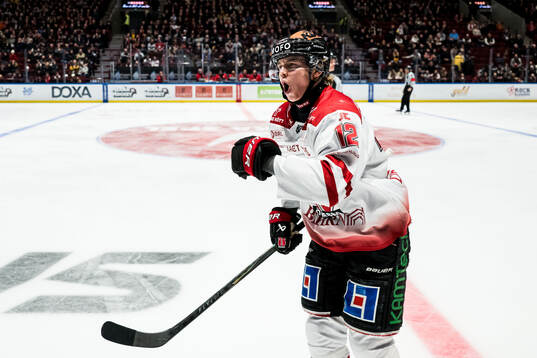 Örebros Noah Steen jublar
