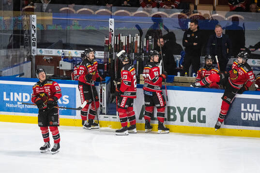 Luleås Erik Gustafsson, Oskari Laaksonen och lagkamrater