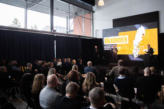 Henrik Harrysson, moderator, Håkan Svedman, Klubbdirektör