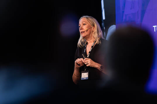Helena Mueller, Grant Thornton