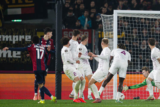 João Mário of Bologna scores the 1-0 goal behind