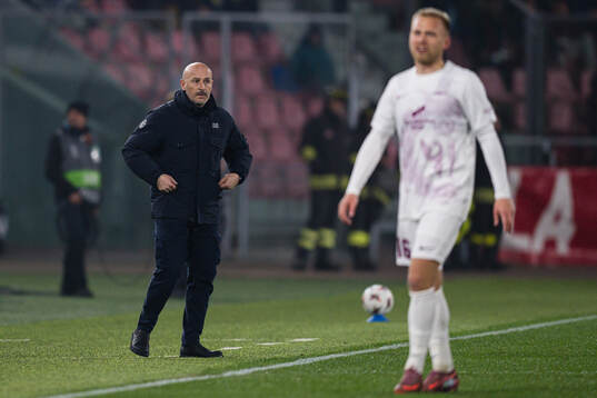 Head coach Vincenzo Italiano of Bologna