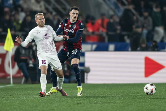 Jón Dagur Thorsteinsson of Brann and Nadir Zortea of