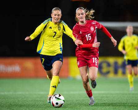 Sveriges Stella Albinsson och Danmarks Mille Kjærgaard