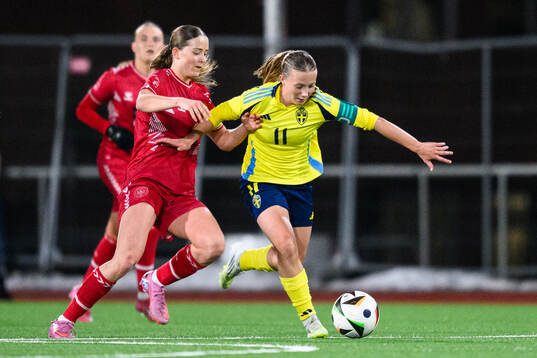 Danmarks Kamma Bundgaard Fredsted och Sveriges Fanny
