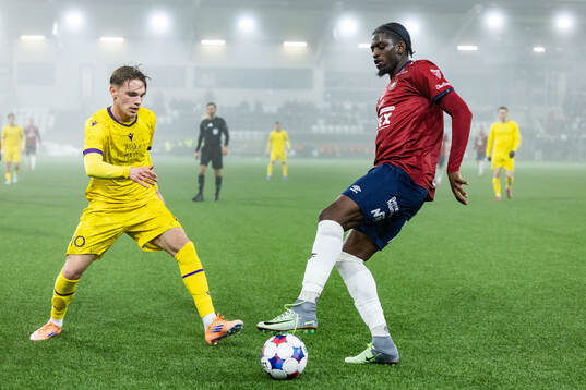 Mjällbys Jeppe Kjaer och Örgrytes Michael Parker