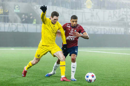 Mjällbys Jacob Bergström och Örgrytes Mikael Dyrestam