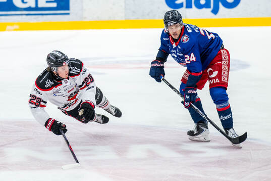 Bläddra bland fler bilder av Ishockey, Hockeyallsvenskan, Oskarshamn - Nybro