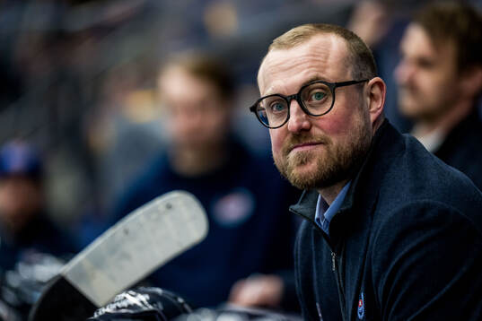 Oskarshamns huvudtränare Jeff Jakobs deppar