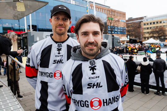Domare Andreas Harnebring och Mattias Enroth